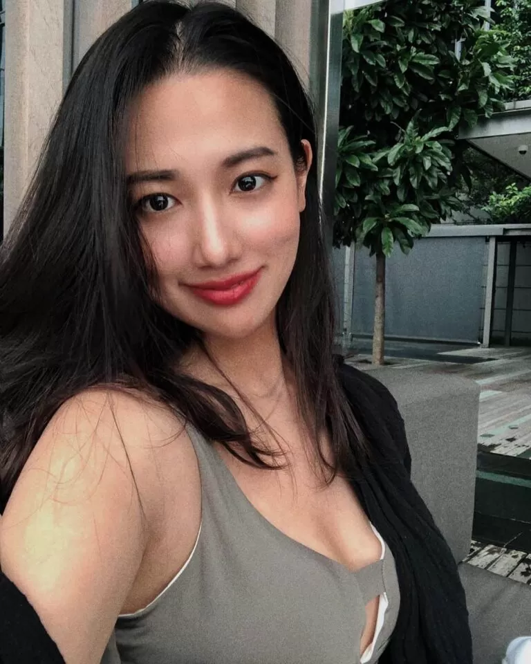 Singapore Brides − The Treasure of the City-State